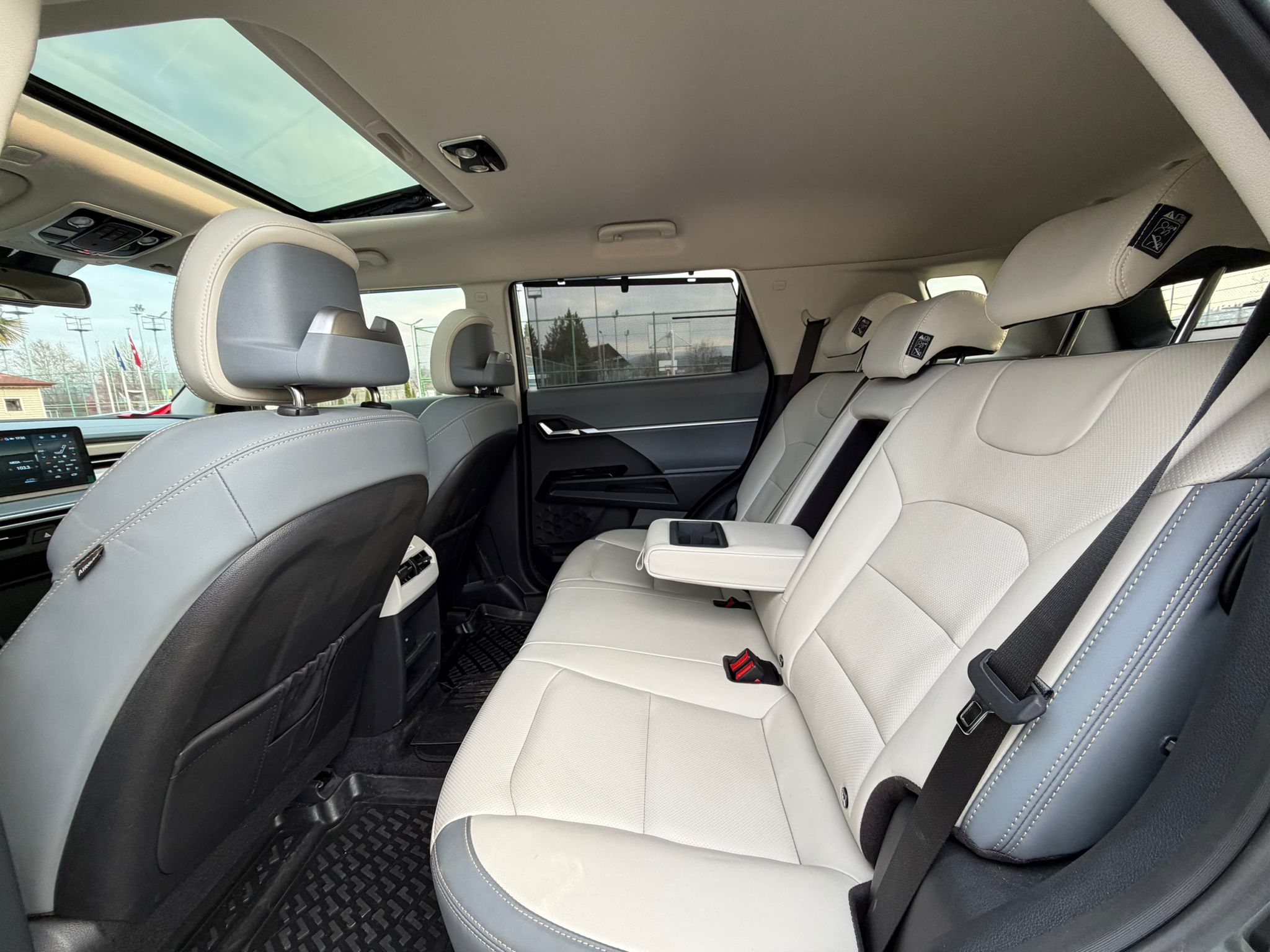 2024 KGM Torres EVX 27.000KM 2 Parça Lokal Boya Hatasız Ayarında