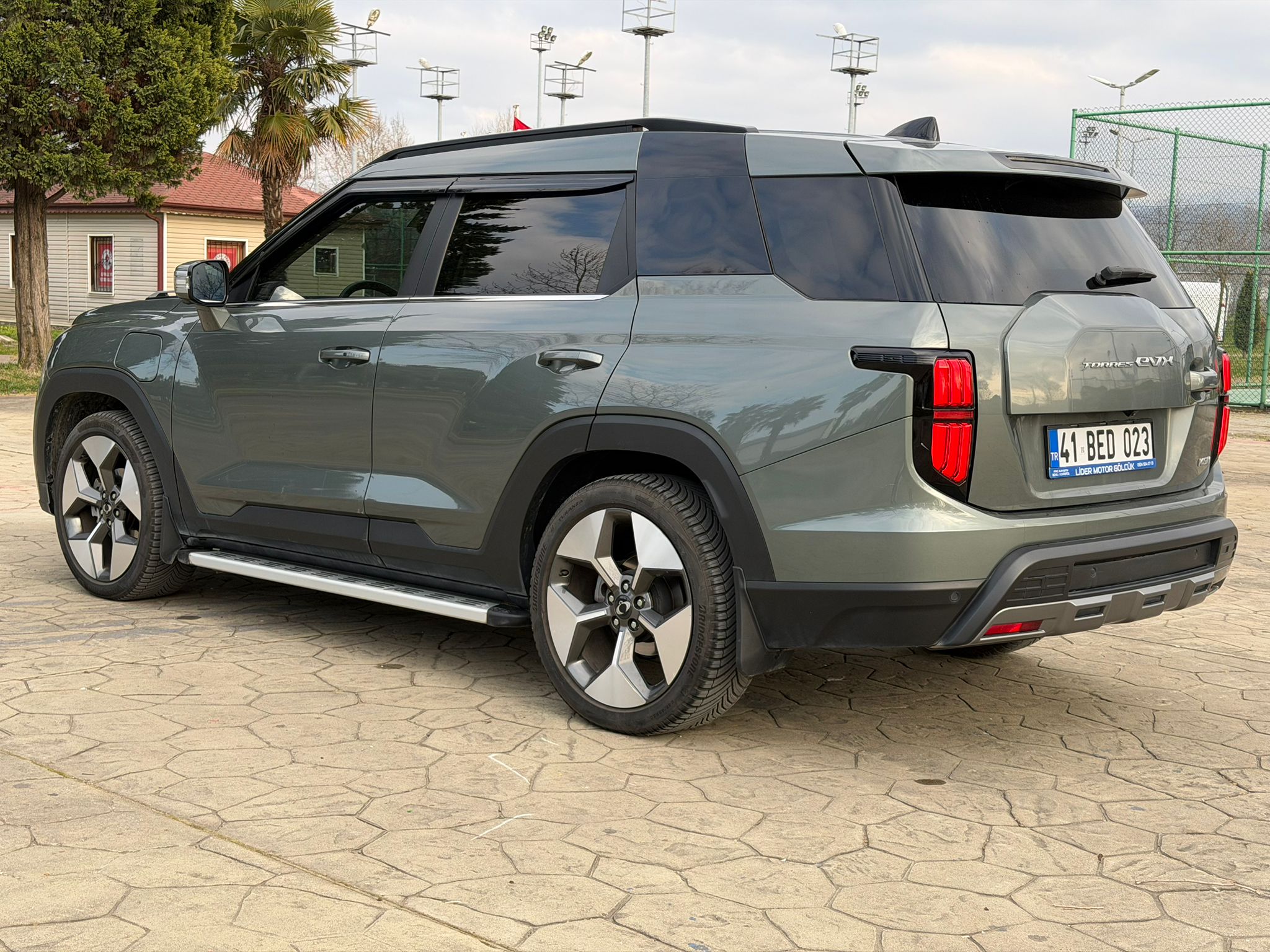 2024 KGM Torres EVX 27.000KM 2 Parça Lokal Boya Hatasız Ayarında