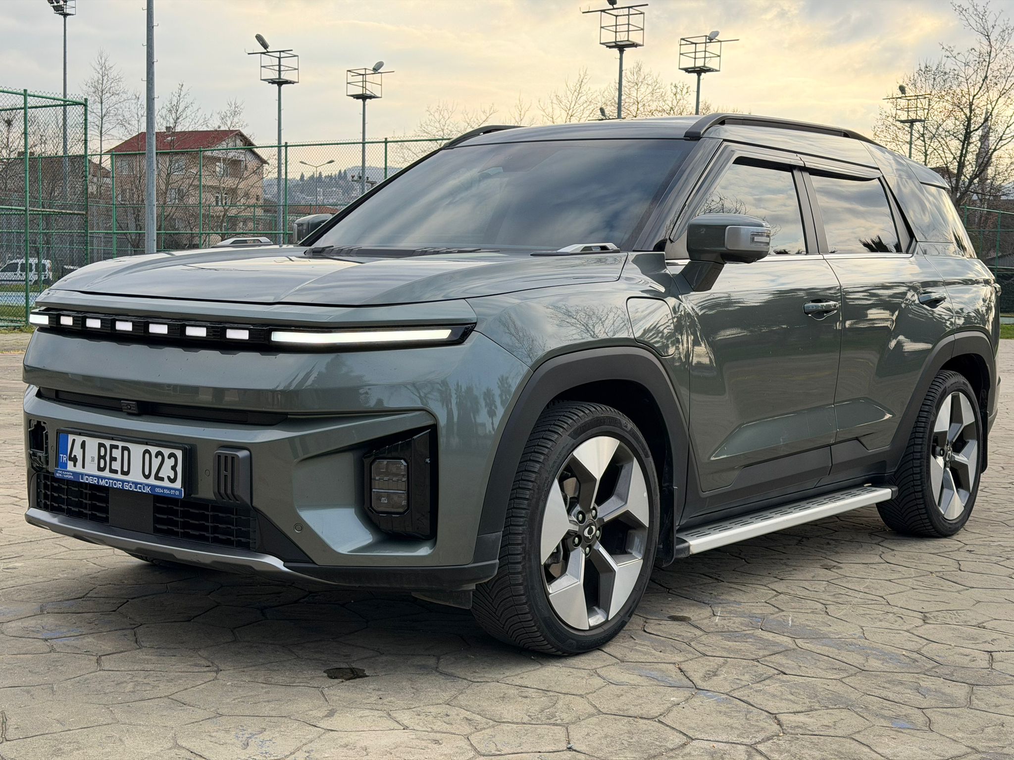 2024 KGM Torres EVX 27.000KM 2 Parça Lokal Boya Hatasız Ayarında